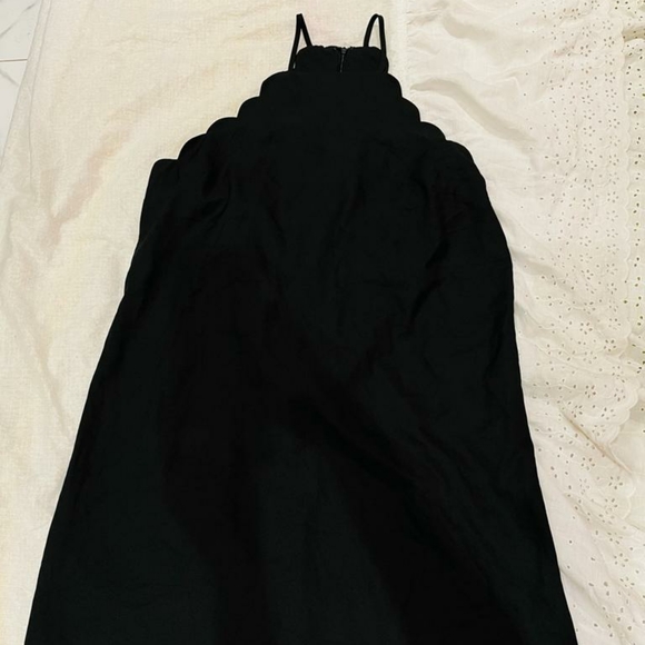 Black halter neck dress - Picture 2 of 10